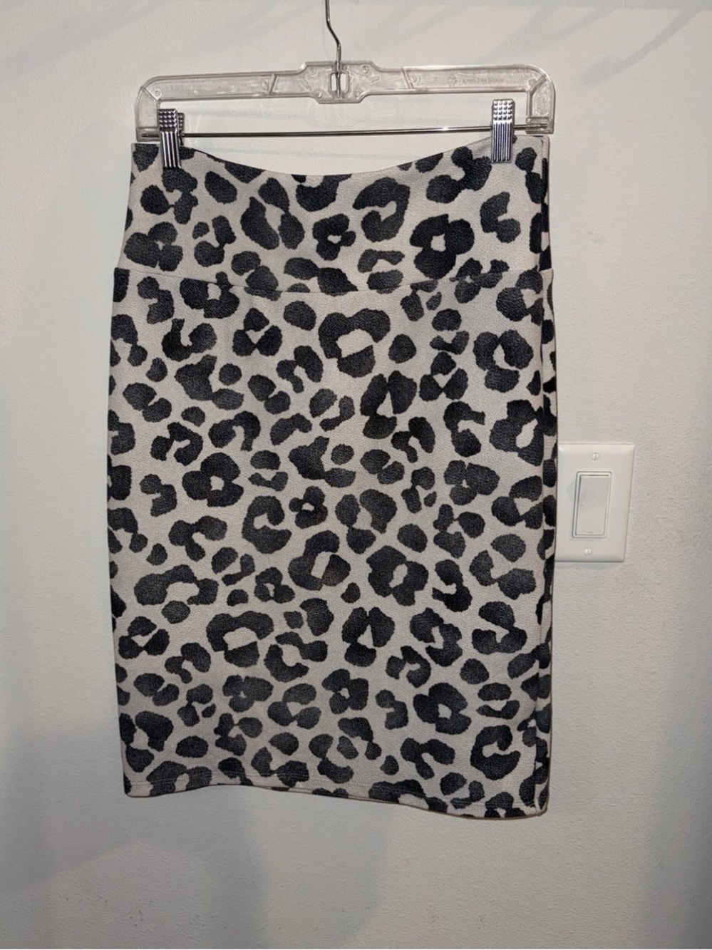 LuLaRoe Black and White Leopard Pencil Skirt M